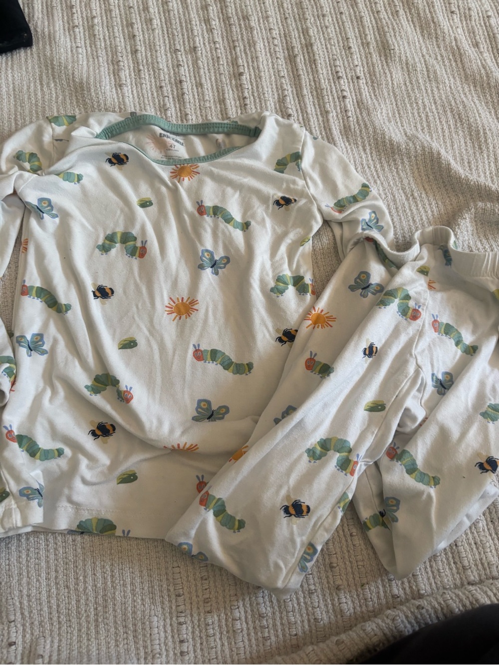 Kyte baby the hungry caterpillar pajamas 4T